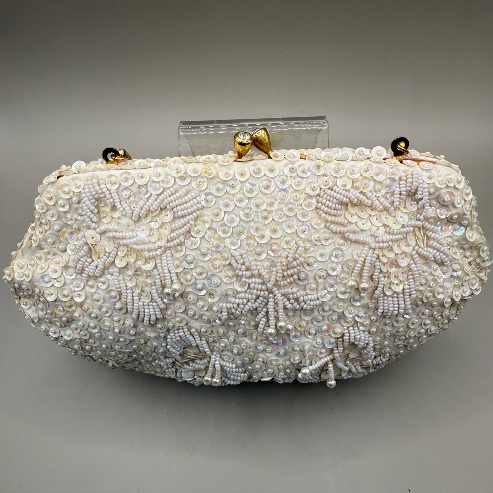Elegant Beaded/Sequin, Gold Accents, with chain handle